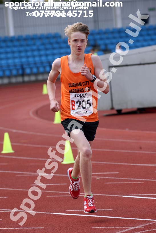 Boys under-15s 3 stage relay, Northern Senior 6 and 4 and Junior Stage Road Relays, SportsCity, Manchester. Photo:  David T. Hewitson/Sports for All Pics